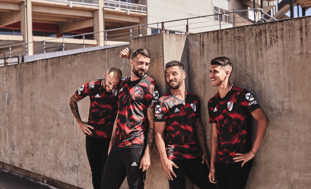 River - Adidas River - Adidas