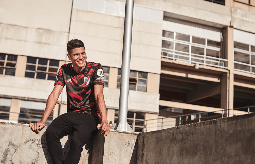 River - Adidas River - Adidas