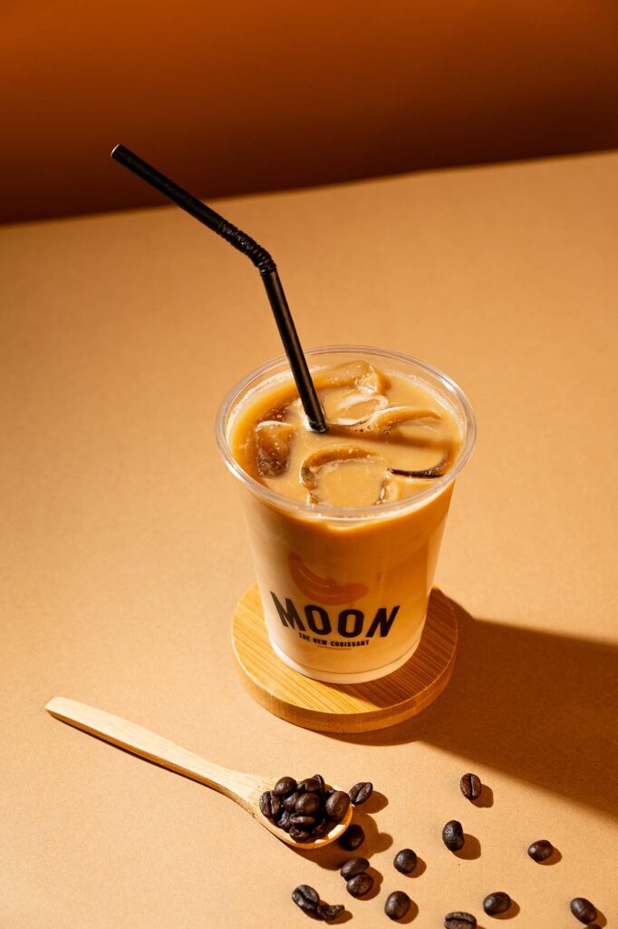 moon 1 Moon fotografía publicitaria pare redes sociales para bebidas y snacks en España realizado por una productora audiovisual