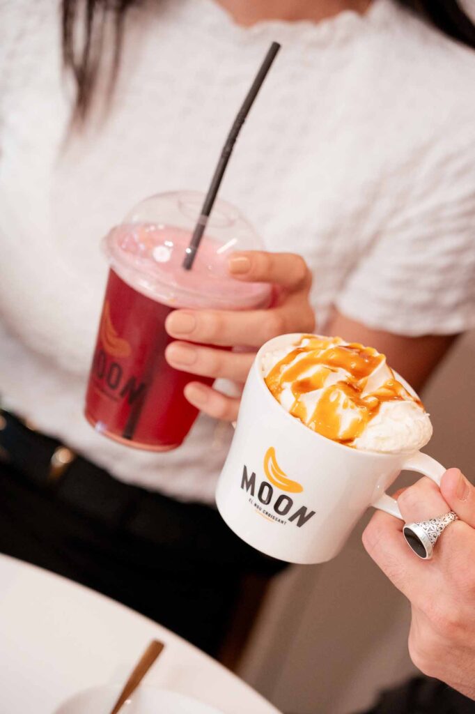 moon 17 Moon fotografía publicitaria pare redes sociales para bebidas y snacks en España realizado por una productora audiovisual