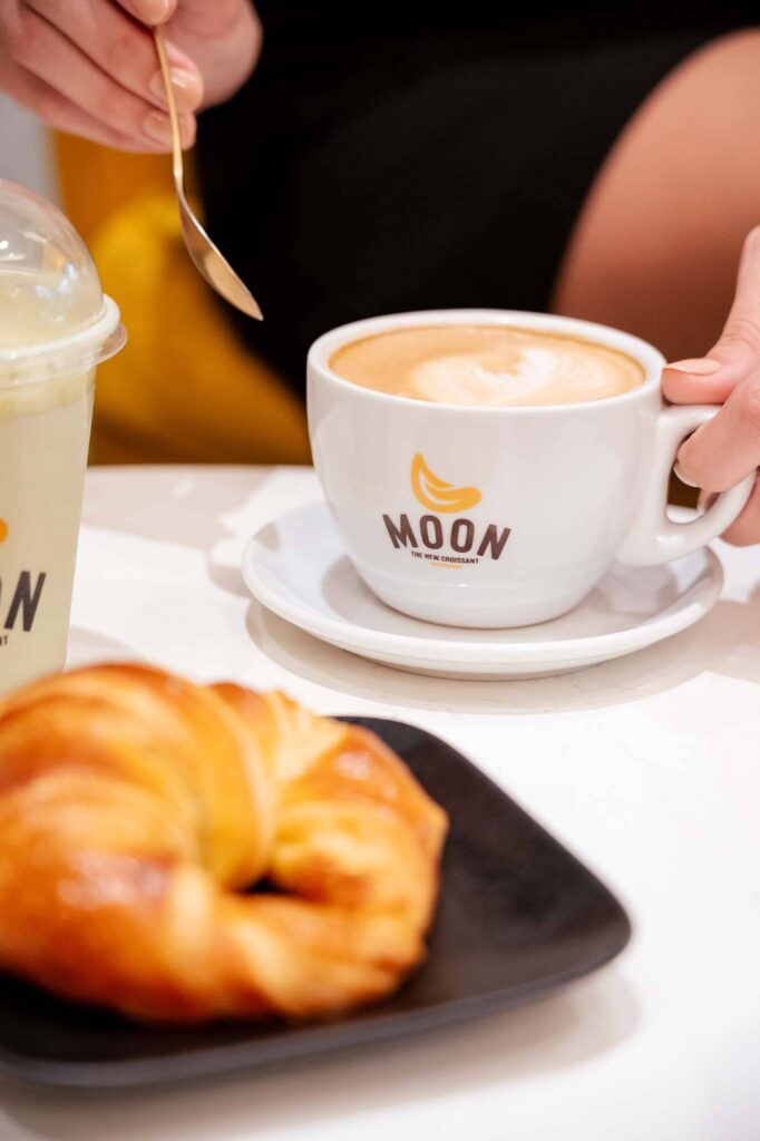 moon 20 Moon fotografía publicitaria pare redes sociales para bebidas y snacks en España realizado por una productora audiovisual