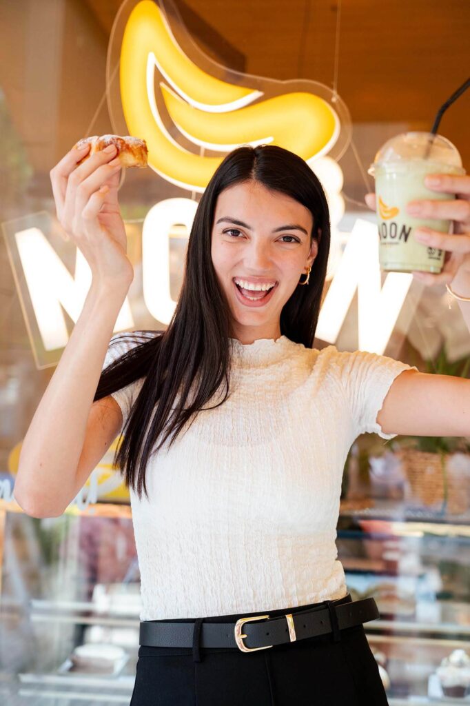 moon 21 Moon fotografía publicitaria pare redes sociales para bebidas y snacks en España realizado por una productora audiovisual