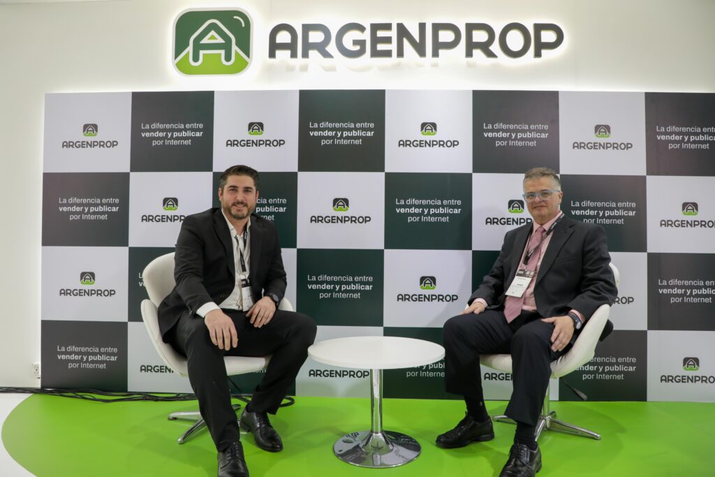 Argenoprop en el evento de Expo Real Estate Argentina 2024 en el Hilton con participación de un stand con cobertura de evento Argenoprop en el evento de Expo Real Estate Argentina 2024 en el Hilton con participación de un stand con cobertura de evento