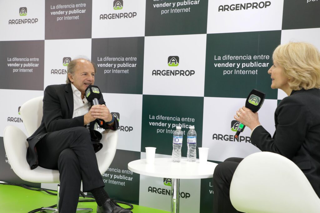 Argenoprop en el evento de Expo Real Estate Argentina 2024 en el Hilton con participación de un stand con cobertura de evento Argenoprop en el evento de Expo Real Estate Argentina 2024 en el Hilton con participación de un stand con cobertura de evento