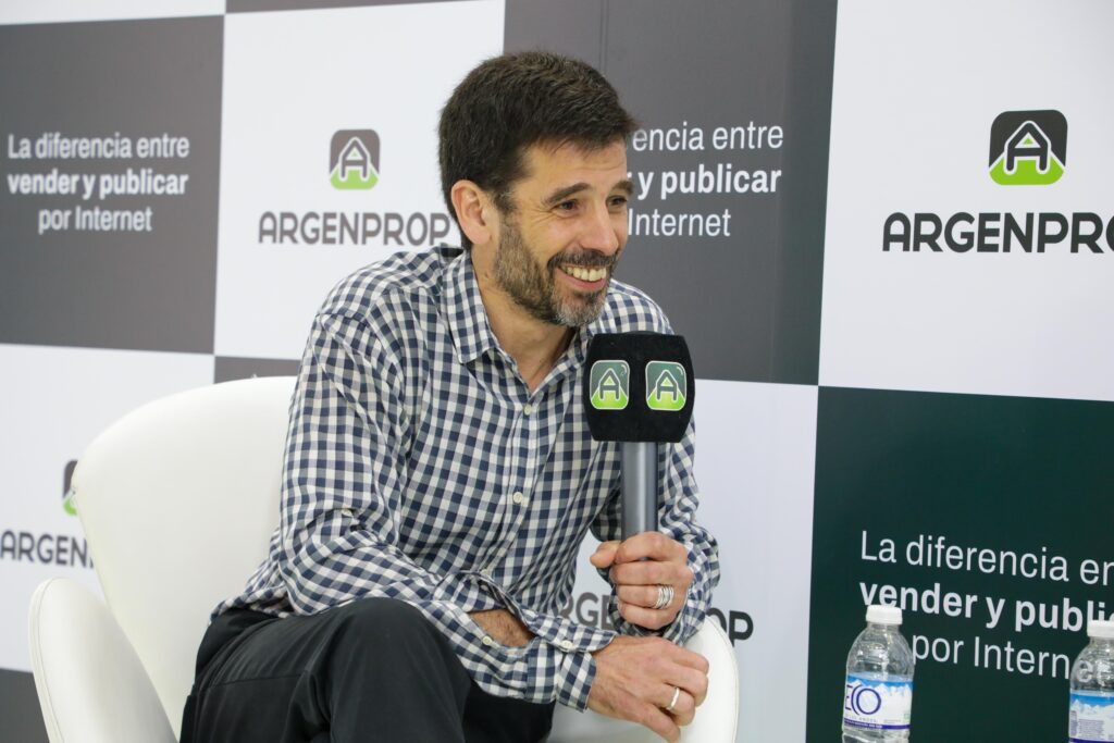 Argenoprop en el evento de Expo Real Estate Argentina 2024 en el Hilton con participación de un stand con cobertura de evento Argenoprop en el evento de Expo Real Estate Argentina 2024 en el Hilton con participación de un stand con cobertura de evento