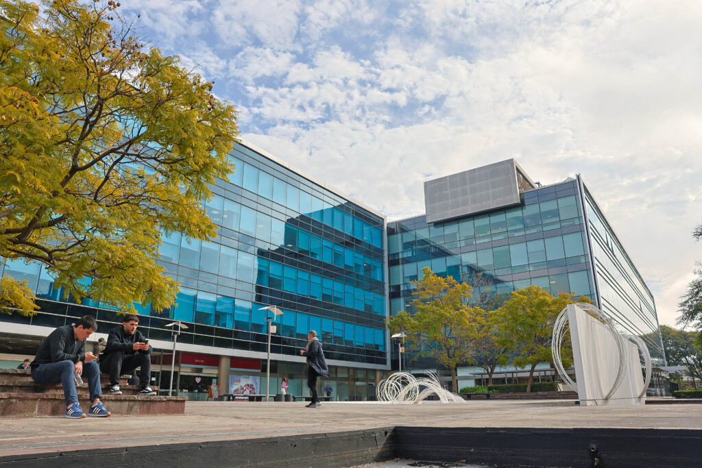 Oficinas comerciales de Grupo Ayudin fotografía comercial para el sitio web realizado por agencia de Marketing Digital Profesional Oficinas comerciales de Grupo Ayudin fotografía comercial para el sitio web realizado por agencia de Marketing Digital Profesional