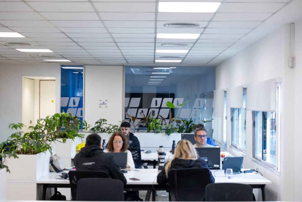 Grupo Ayudín Oficinas Buenos Aires Fotografía profesional publicitaria e institucional para marcas de Retail Grupo Ayudín Oficinas Buenos Aires Fotografía profesional publicitaria e institucional para marcas de Retail