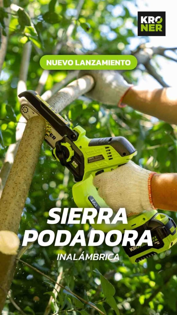 KRO_JARDIN_SierraPodadora_01 Sierra podadora inalámbrica Kroner cortando una rama en altura